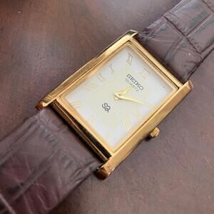 Vintage Seiko Gold Case with Brown Leather Strap 33mm Watch